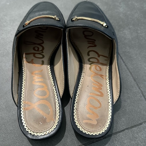 Men's Black Leather Loafers with Gold Accent - Picture 12 of 12